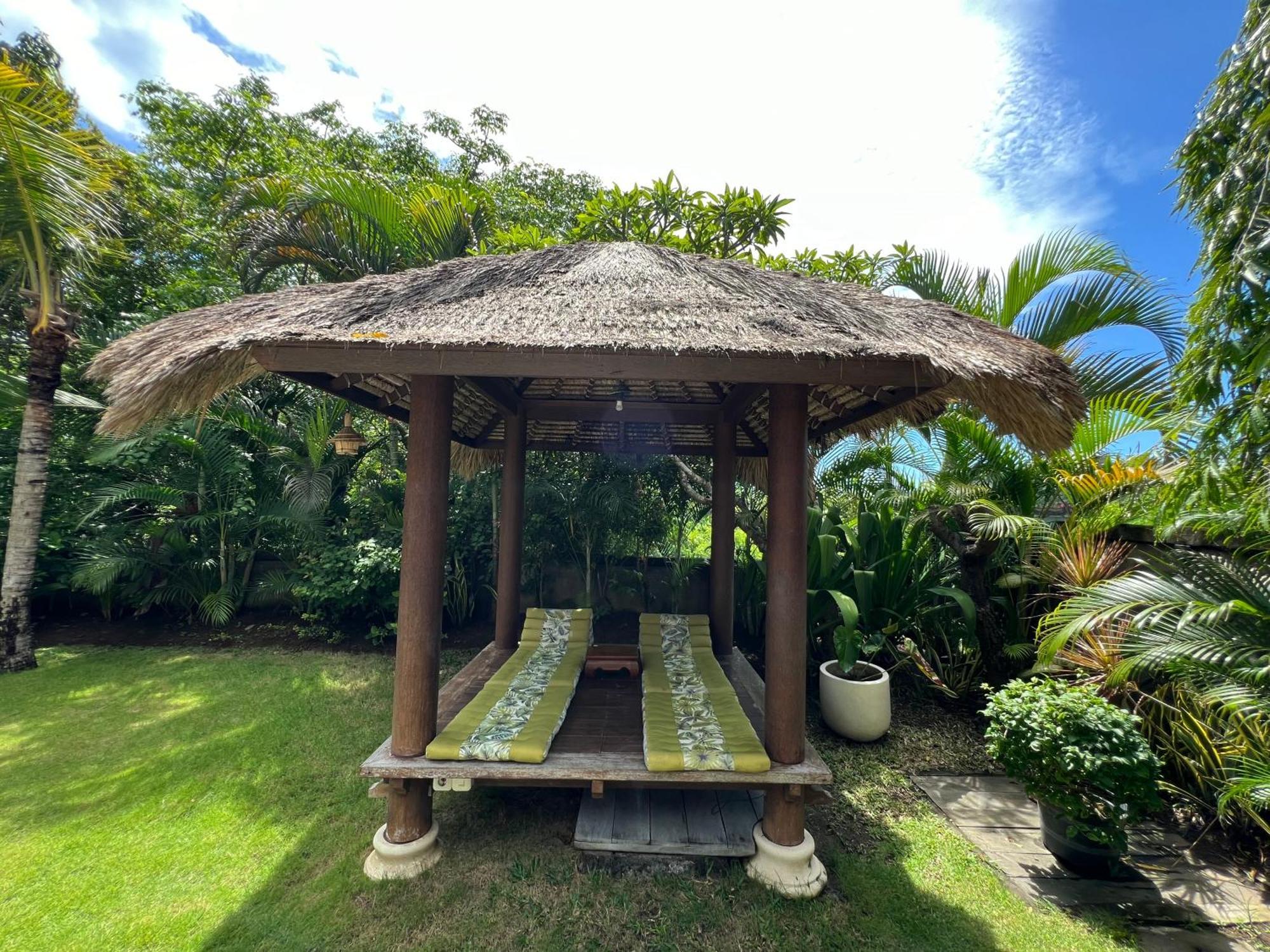 Breezy Point Villas Nusa Dua  Exteriör bild