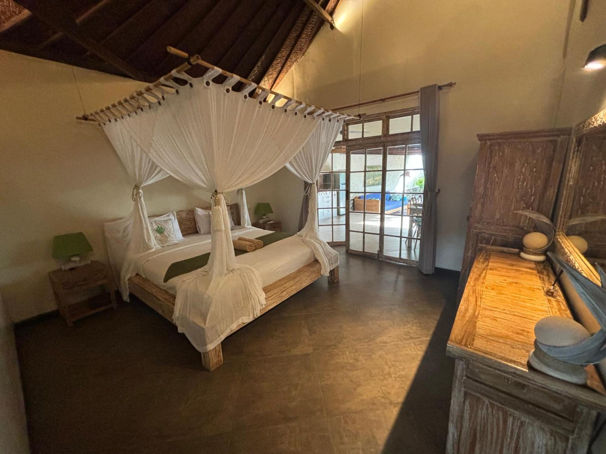Breezy Point Villas Nusa Dua  Exteriör bild
