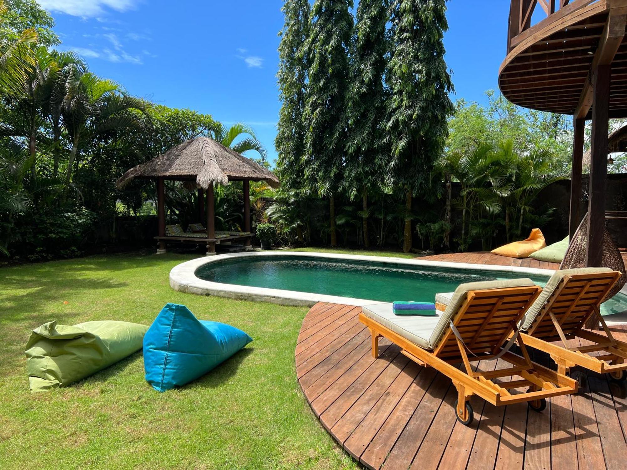 Breezy Point Villas Nusa Dua  Exteriör bild