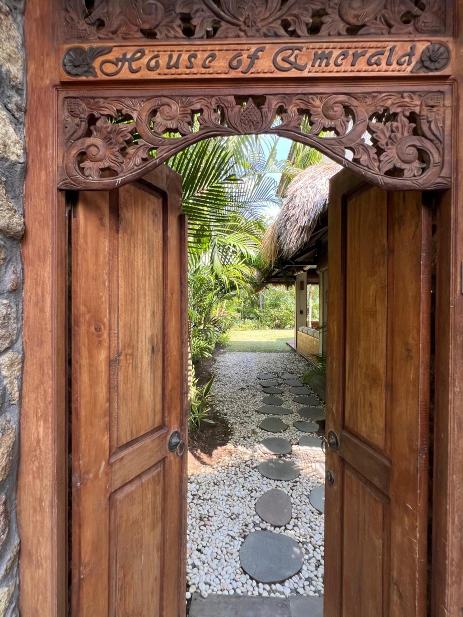 Breezy Point Villas Nusa Dua  Exteriör bild