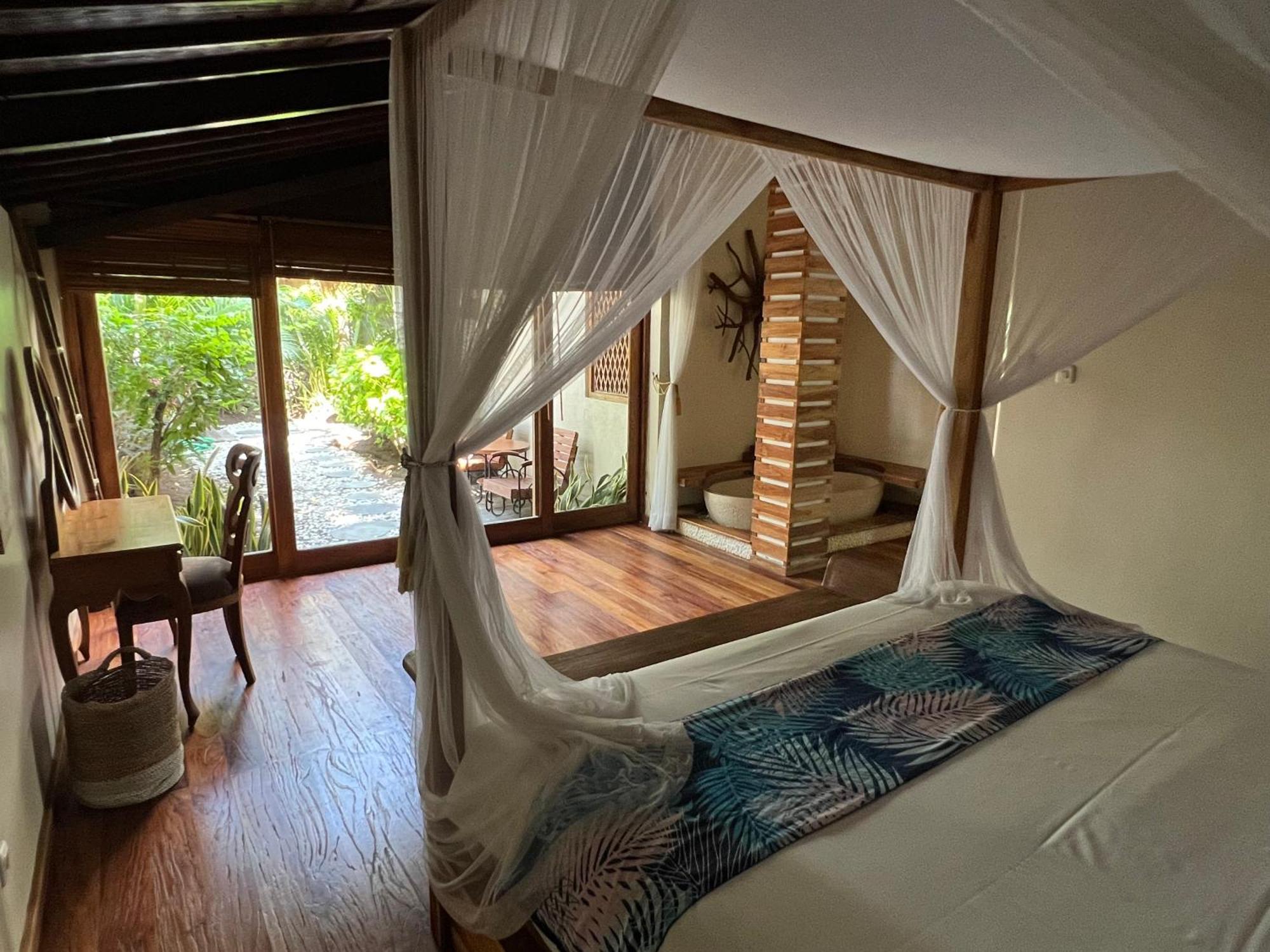 Breezy Point Villas Nusa Dua  Exteriör bild